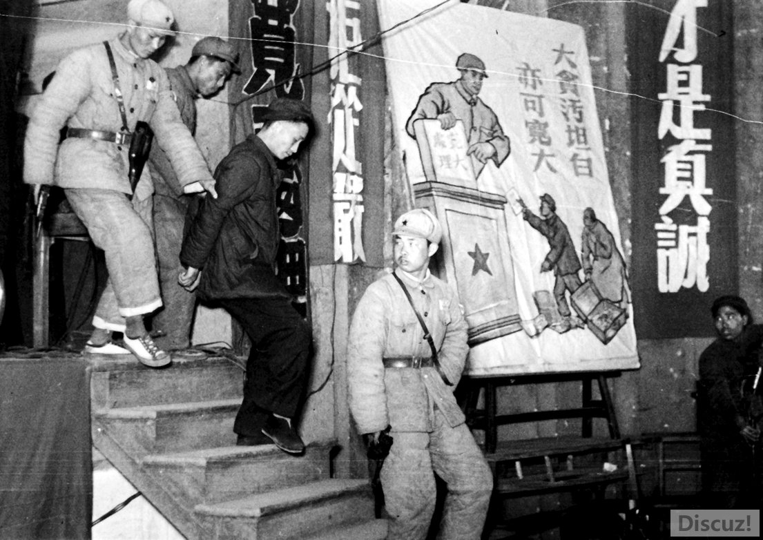 巴˶ץ̰۷1952.jpg