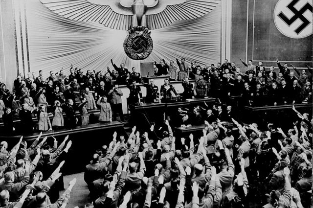 1938꣬֡ϣɴ¹ӹܰµǩʽϡ.jpg